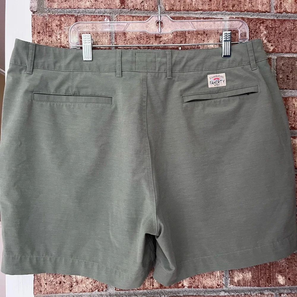 Faherty Light Olive Sage Green All Day Shorts Belt Loop 5” inseam